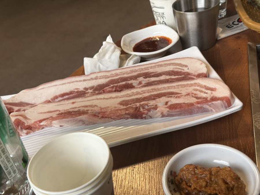 뚝방삼지창 이미지