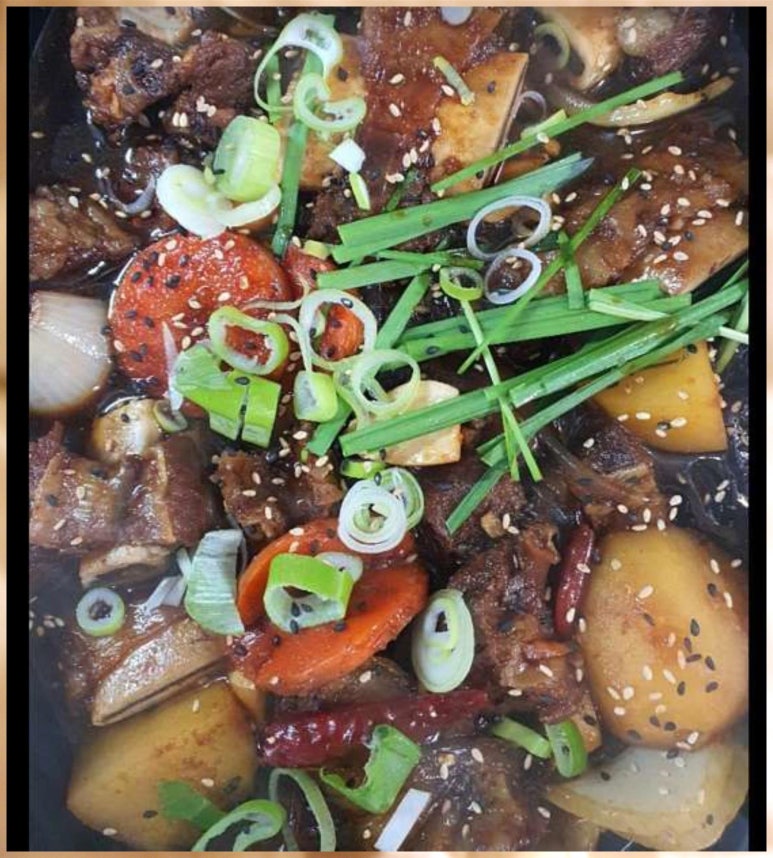 까만찜닭빨간볶닭 이미지