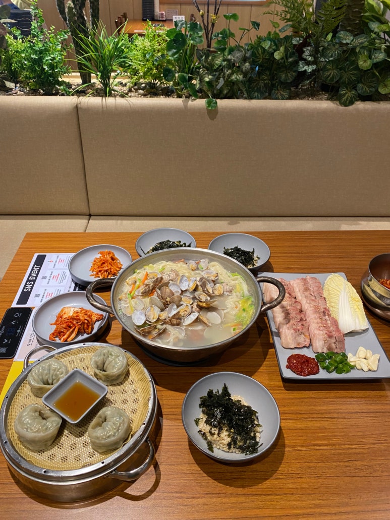 어머나칼국수 이미지
