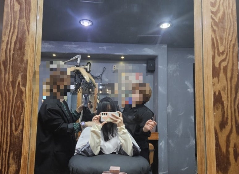 현하윤헤어라인 이미지