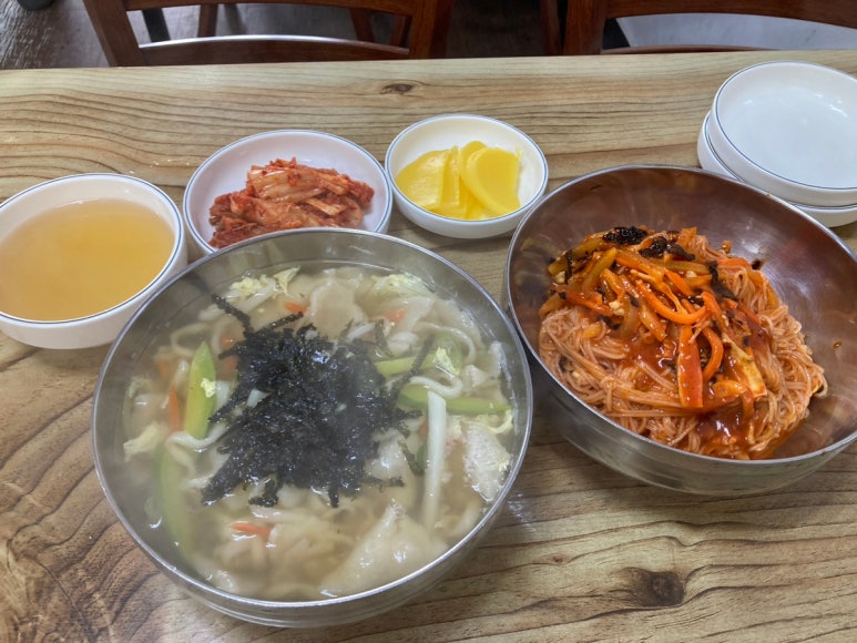 정아네분식 이미지