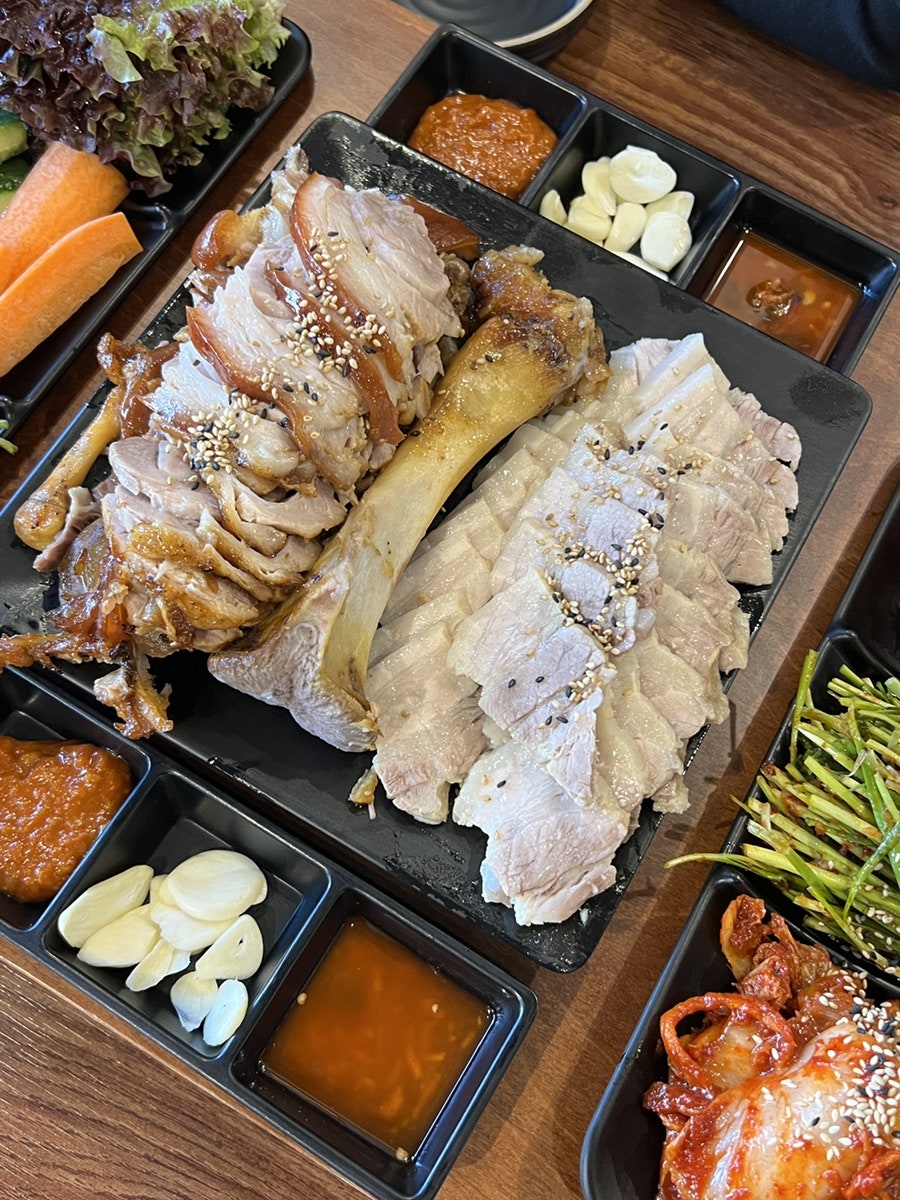 귀한족발역촌역점 이미지