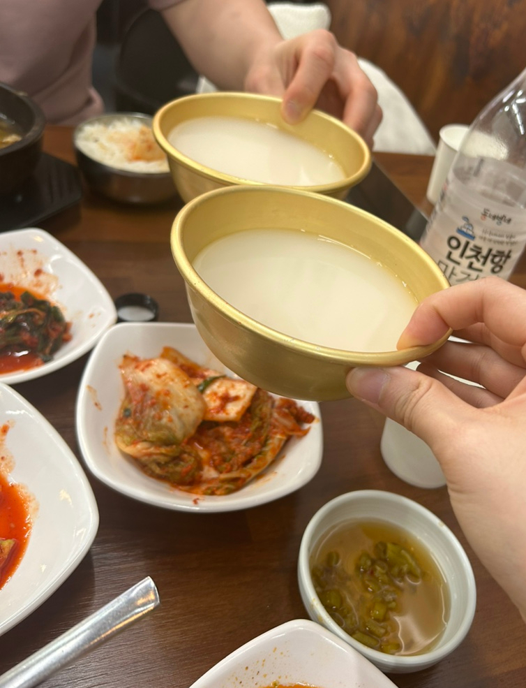 24시 역전해장국 이미지