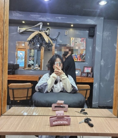 현하윤헤어라인 이미지