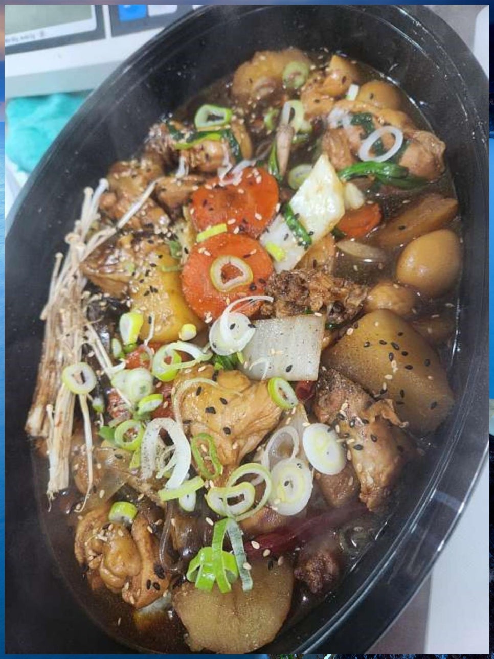 까만찜닭빨간볶닭 이미지