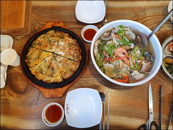 옛날바지락칼국수 이미지