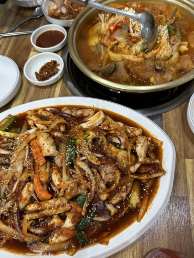 항아리얼큰이칼국수 이미지