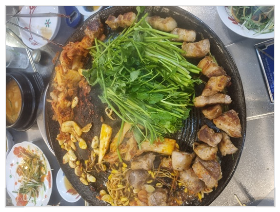 할매솥뚜껑삼겹살 이미지