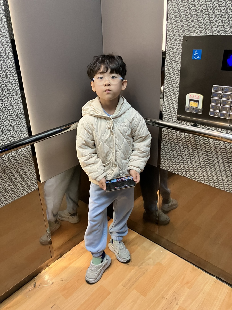 로얄키즈소아과 이미지