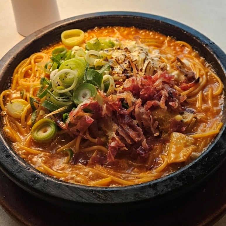 유명국시랑 이미지