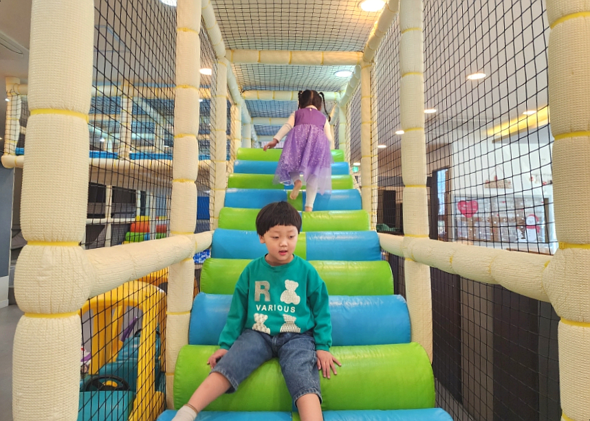 수봉봉키즈카페 이미지