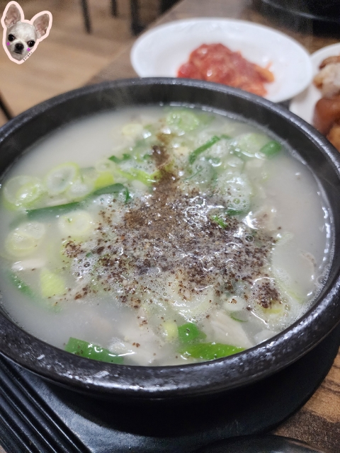 꿀꿀이족발집 이미지