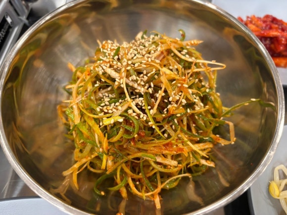 부자닭한마리칼국수 이미지