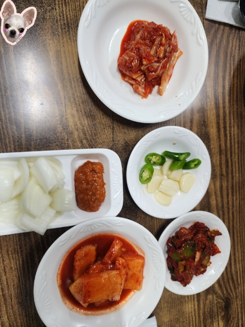 꿀꿀이족발집 이미지