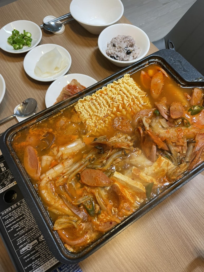 땅스부대찌개 강남세곡점 사진 6