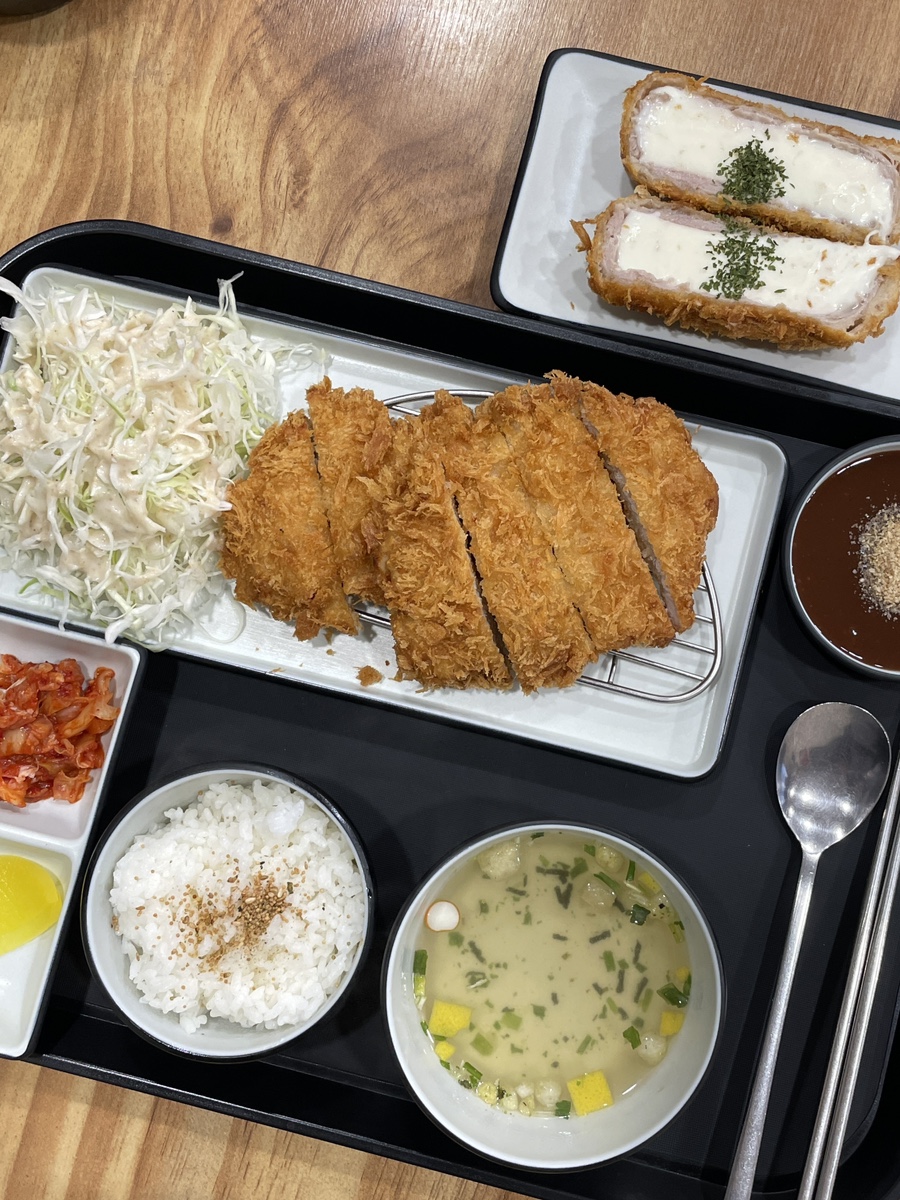 레인보우돈가스 이미지