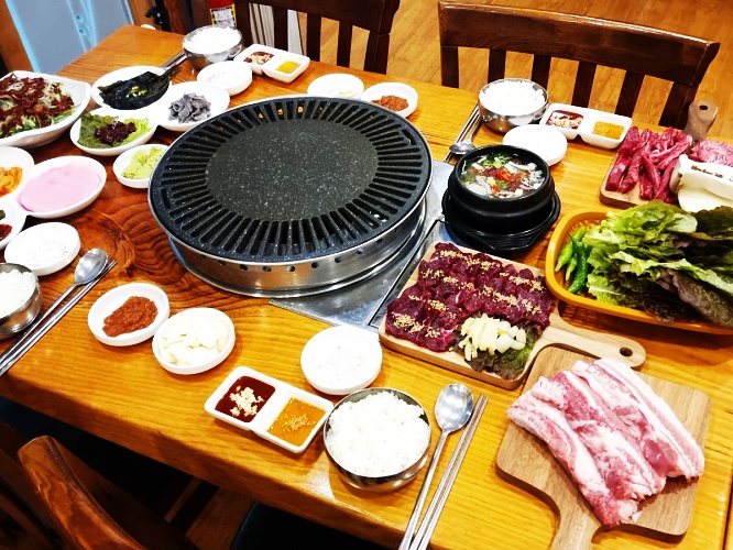 돌쇠네식육식당 이미지