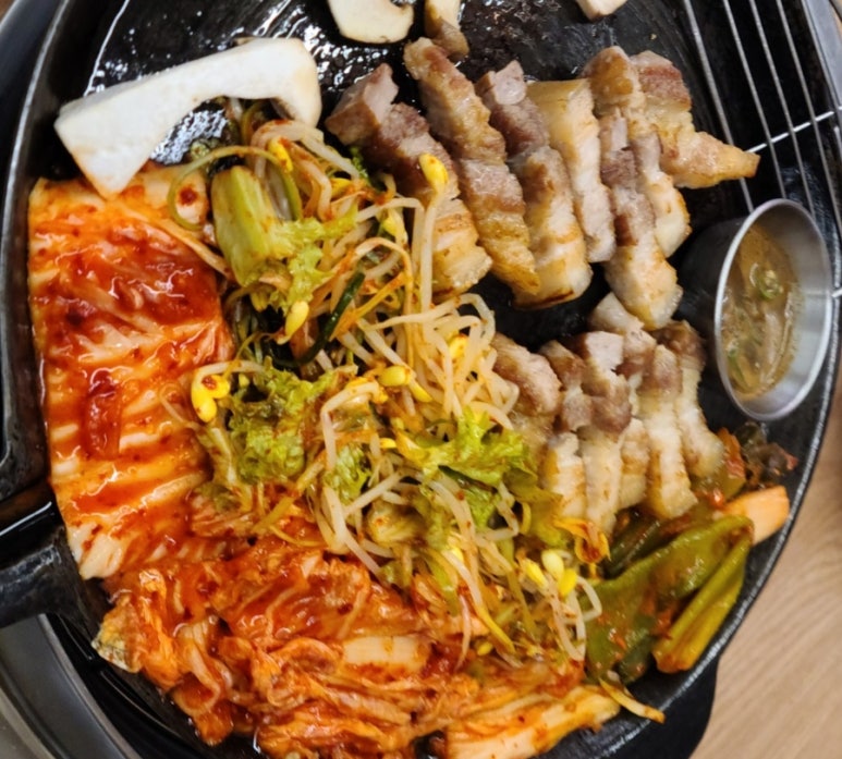진미솥뚜껑식당 이미지