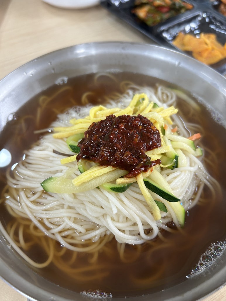 오로지국수 이미지