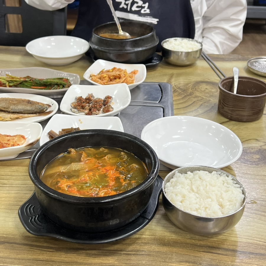 먹고봐식당 이미지