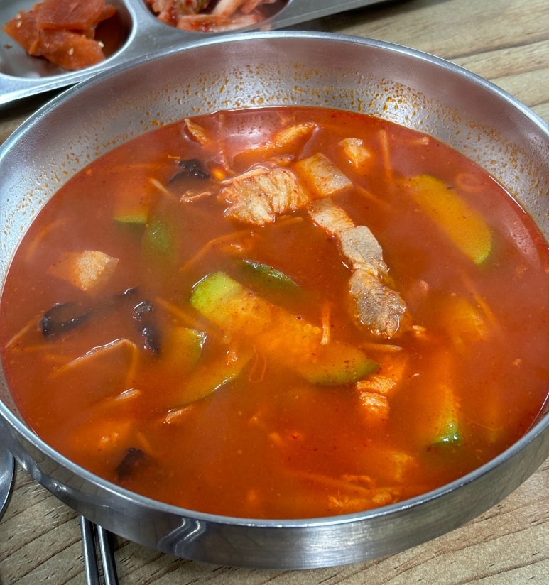 푸짐한돼지국밥식육식당 이미지