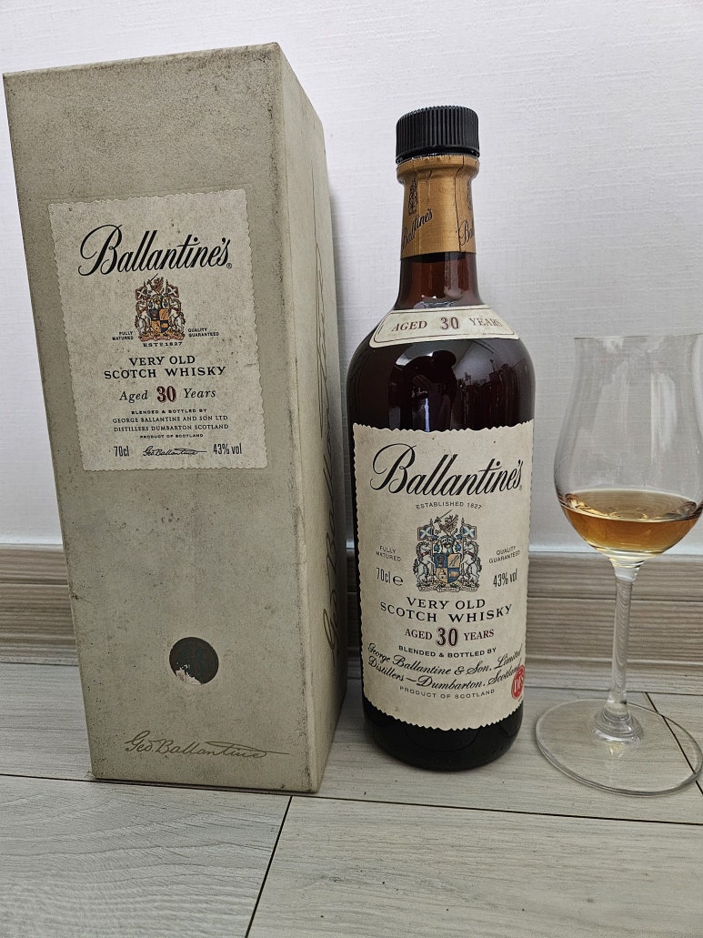 발렌타인(Ballentine) 이미지