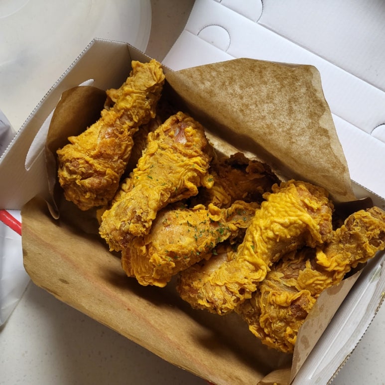 자담치킨 안산중앙역점 사진 8