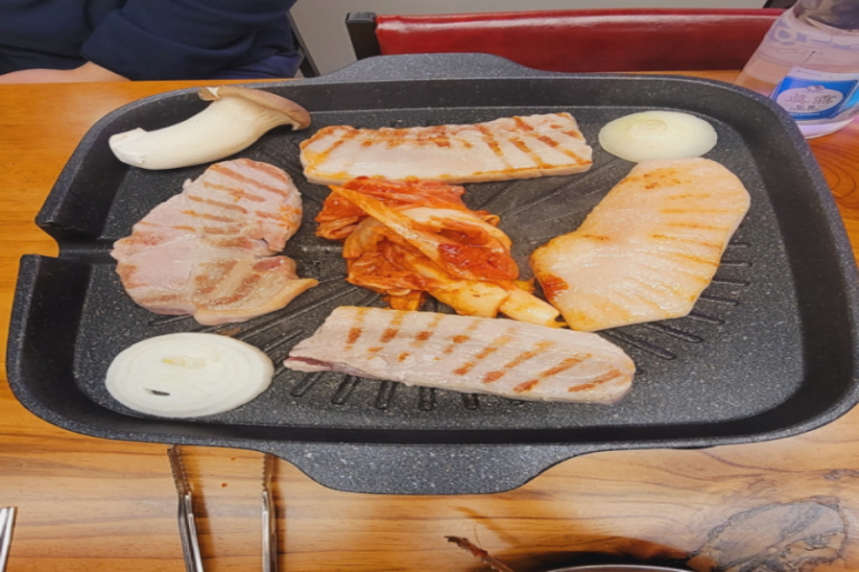 봄이 식당 이미지
