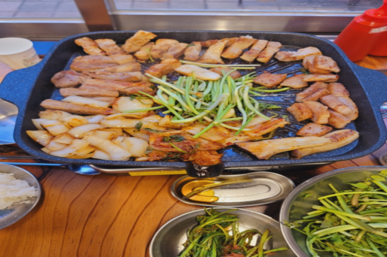 봄이 식당 이미지