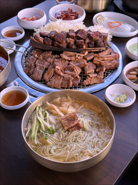 행운숯불갈비 이미지