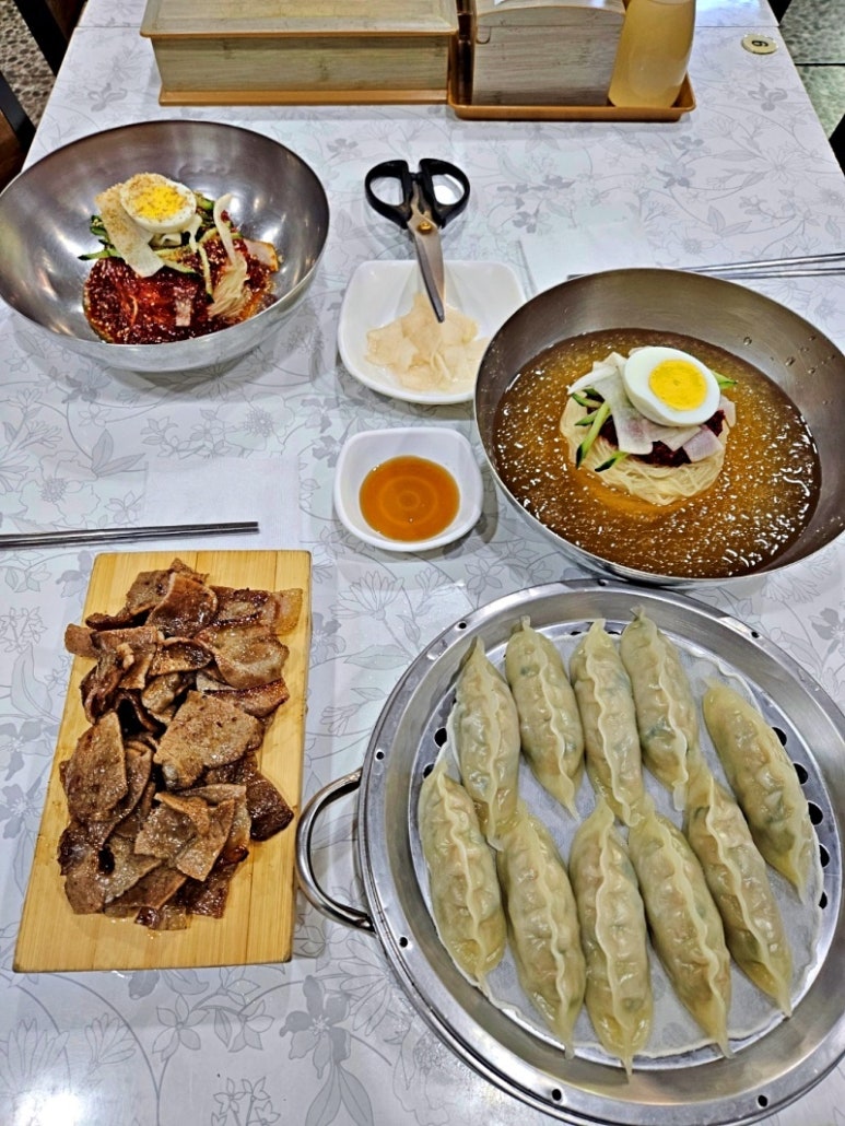 사계절가야밀면 이미지