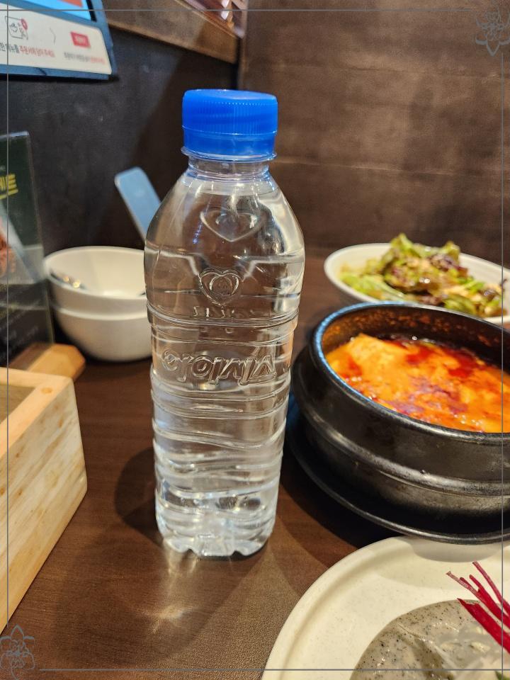 육탐미 이미지
