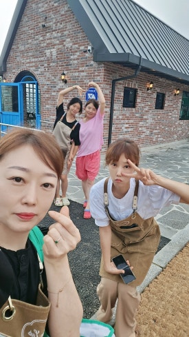 바느질하는농부 이미지