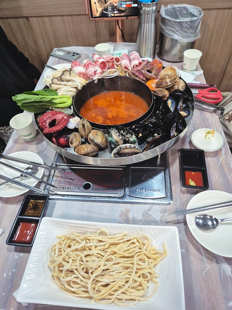 중앙해물칼국수 이미지