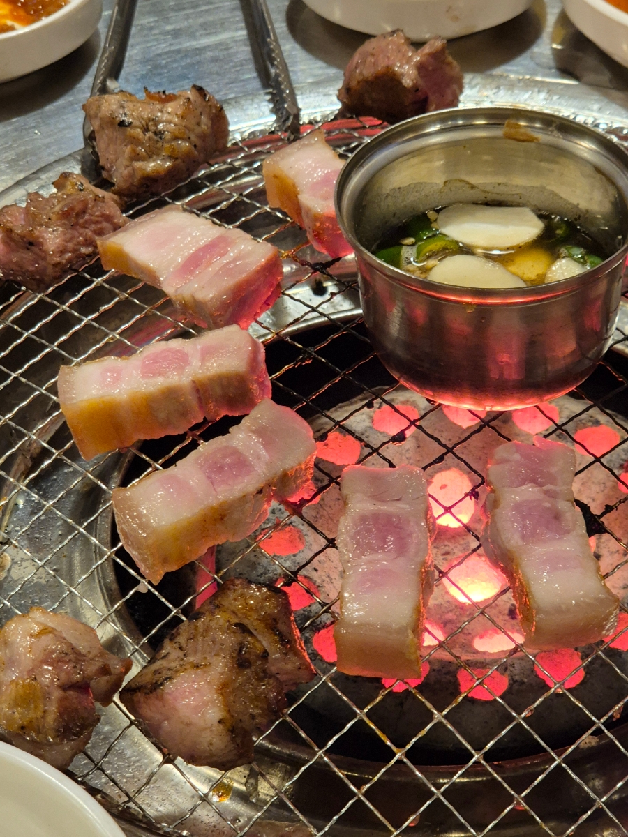 연탄통큰돼지 이미지