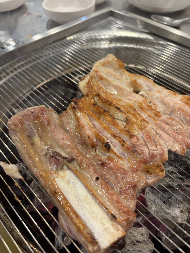 불판생돼지 이미지