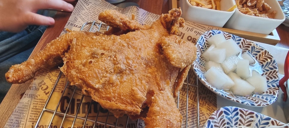 치킨왕 김닭구 이미지