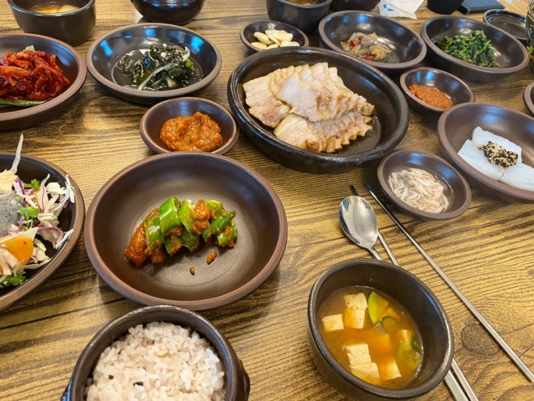 황산항아리보쌈 이미지