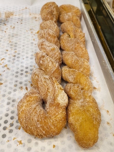 빵장수 꽈배기 이미지