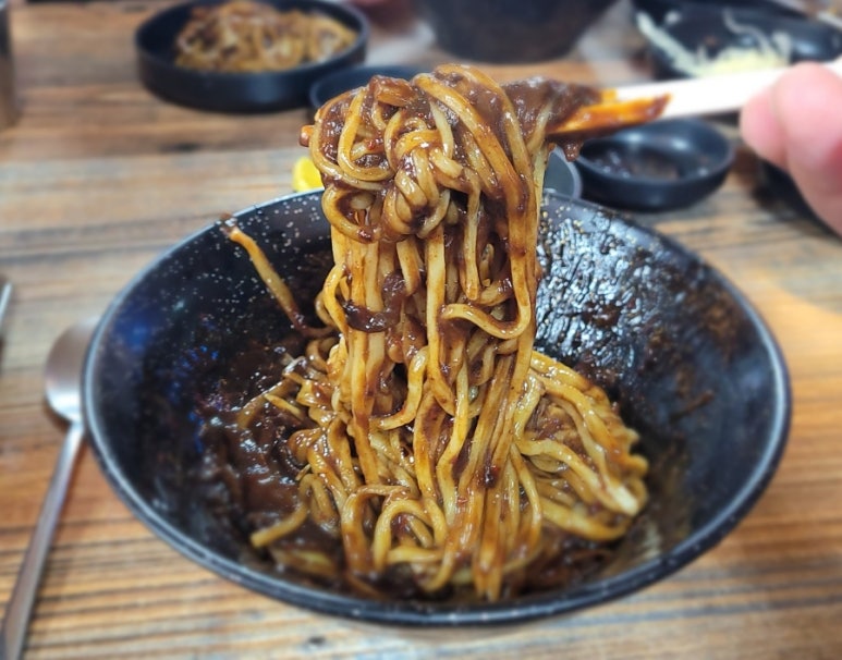 장릉황제손짜장 이미지