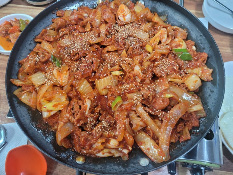돼지고기두루치기 이미지