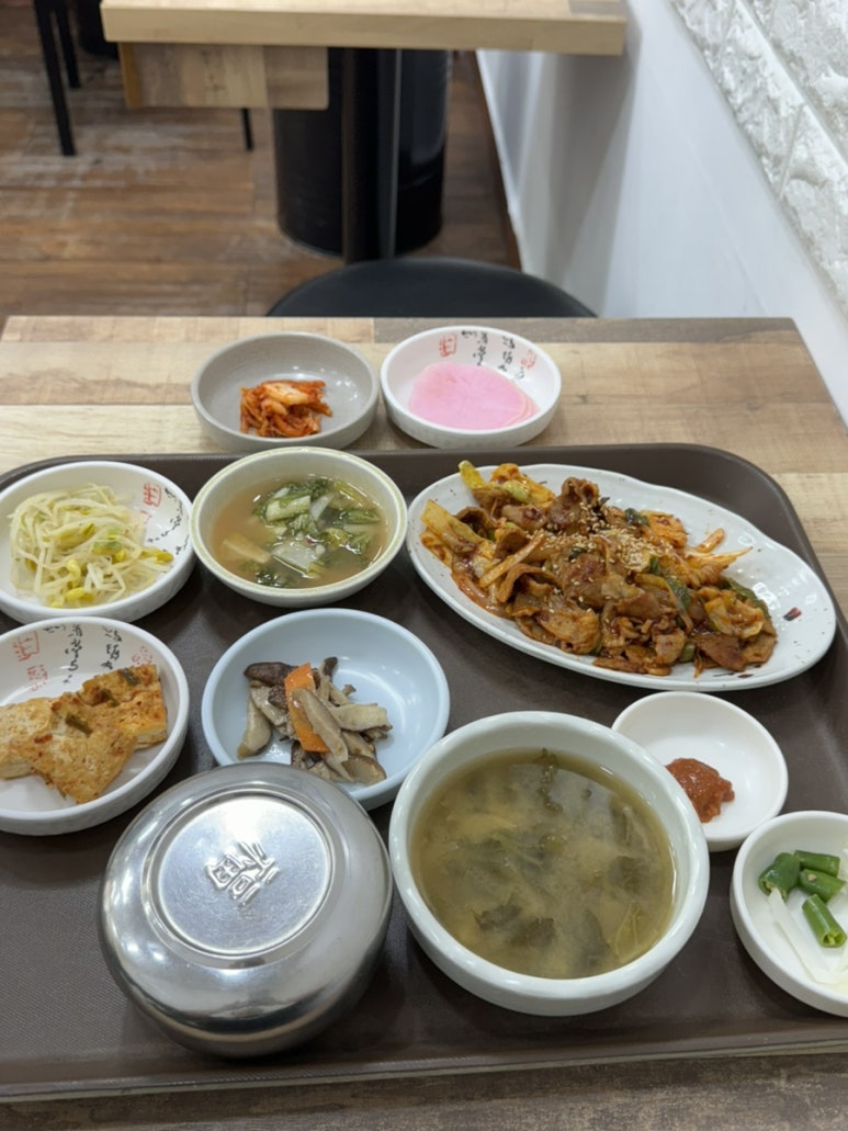 근이네식당 이미지
