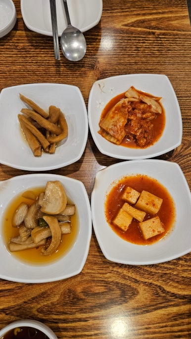 황칠 돼지한마리 이미지