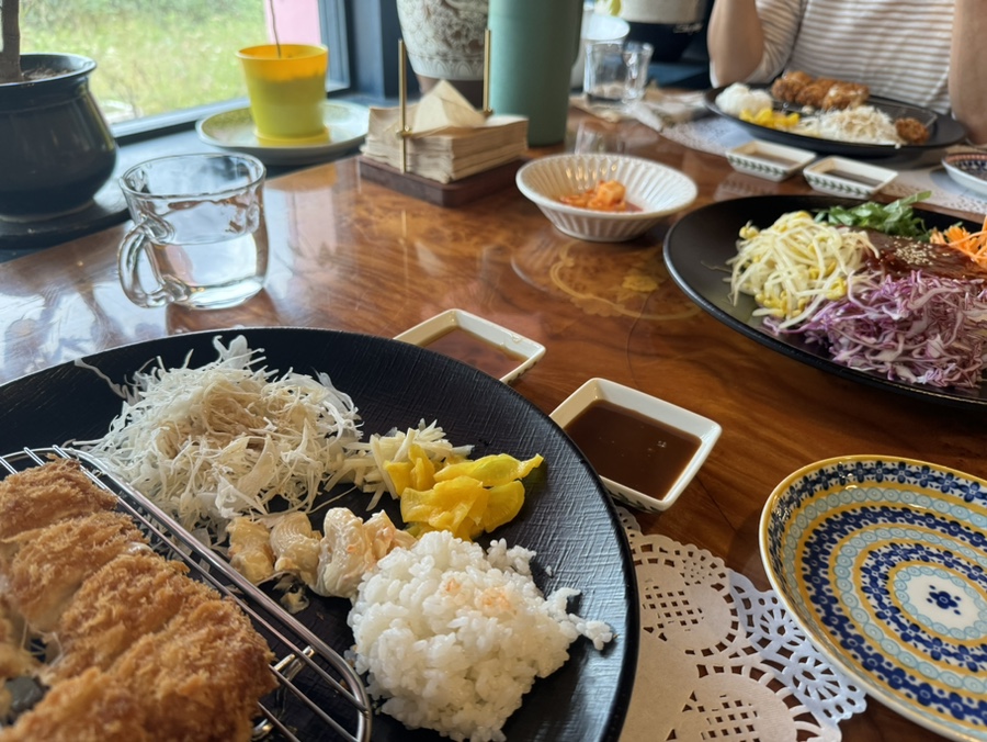 엘비스돈가스 이미지