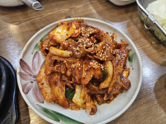 제육한상 이미지