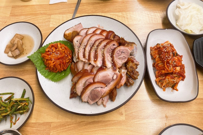 제주장충왕족발 이미지