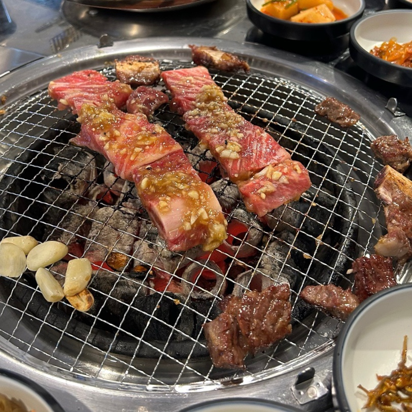 돌계단낙원숯불갈비 이미지