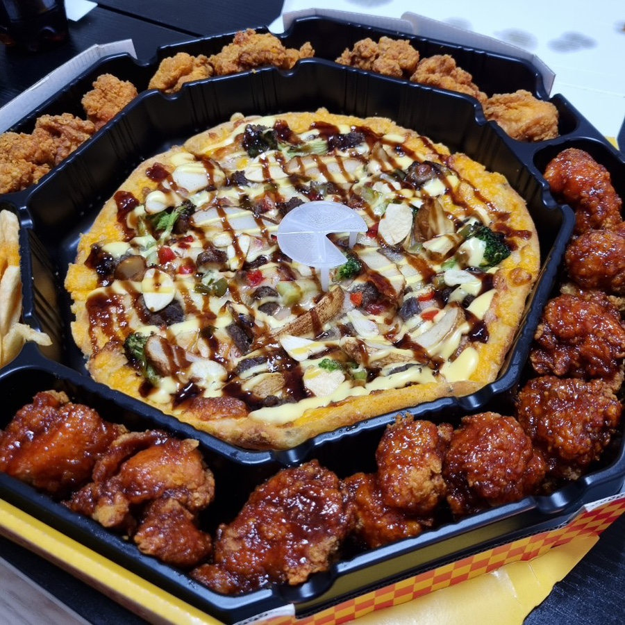 투가이즈치킨앤피자 이미지