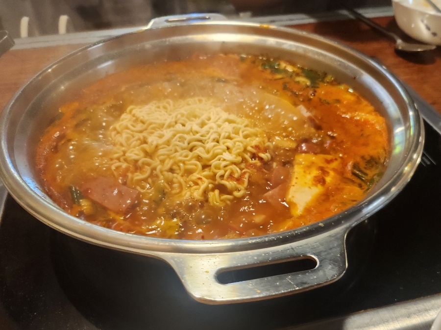 미사일 부대찌개 이미지