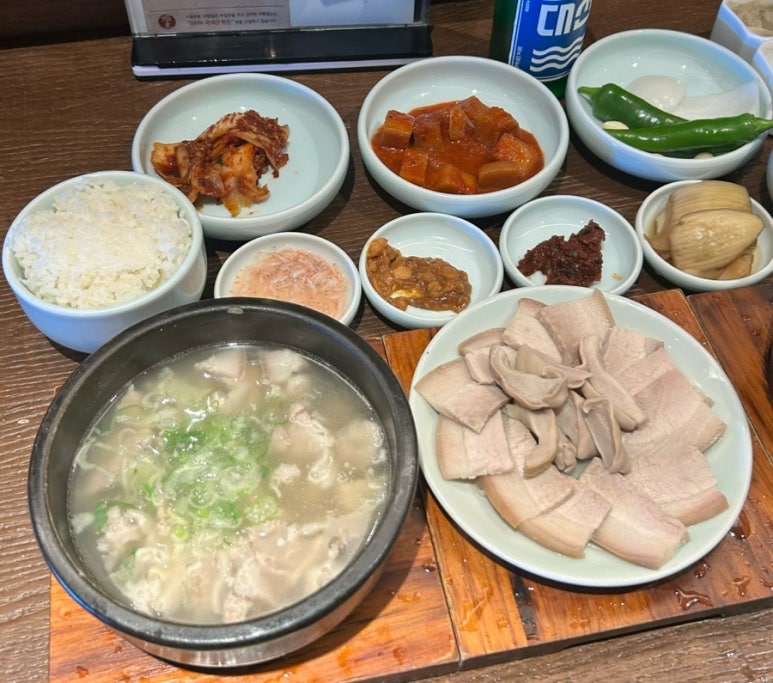 극동돼지국밥 광안점 이미지